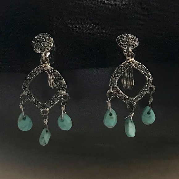 Artisan silver and turquoise clip-on earrings - Picture 2 of 2